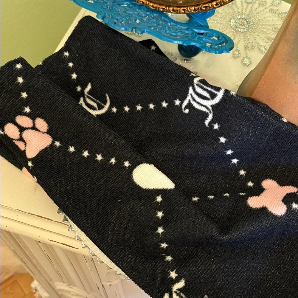 Juicy Couture Black and Pink Pet Towel Designer Doggy Gucci’s Posh Pet Pawtique